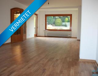 Große renovierte Gartenwohnung in Essen Stadtwald